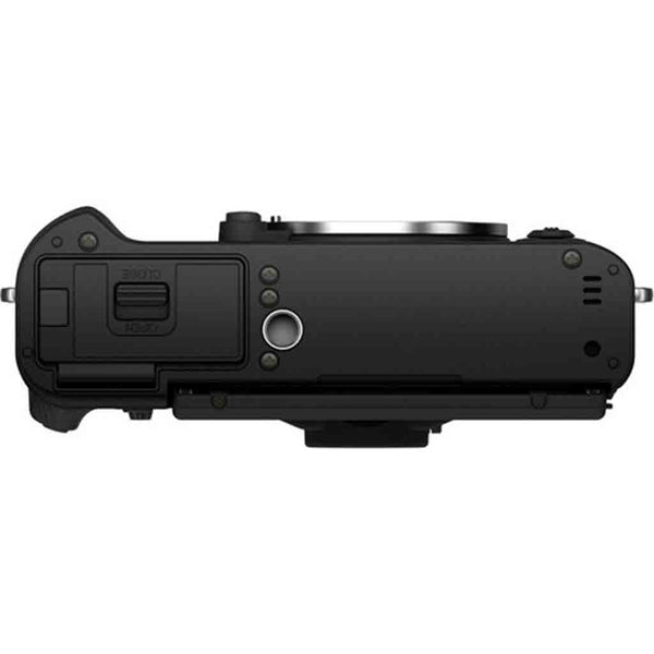 Bottom Side of the Fujifilm X-T30 II 18-55mm Kit Black